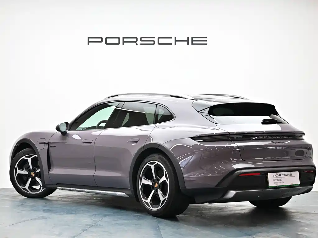 Porsche Taycan — фото 14