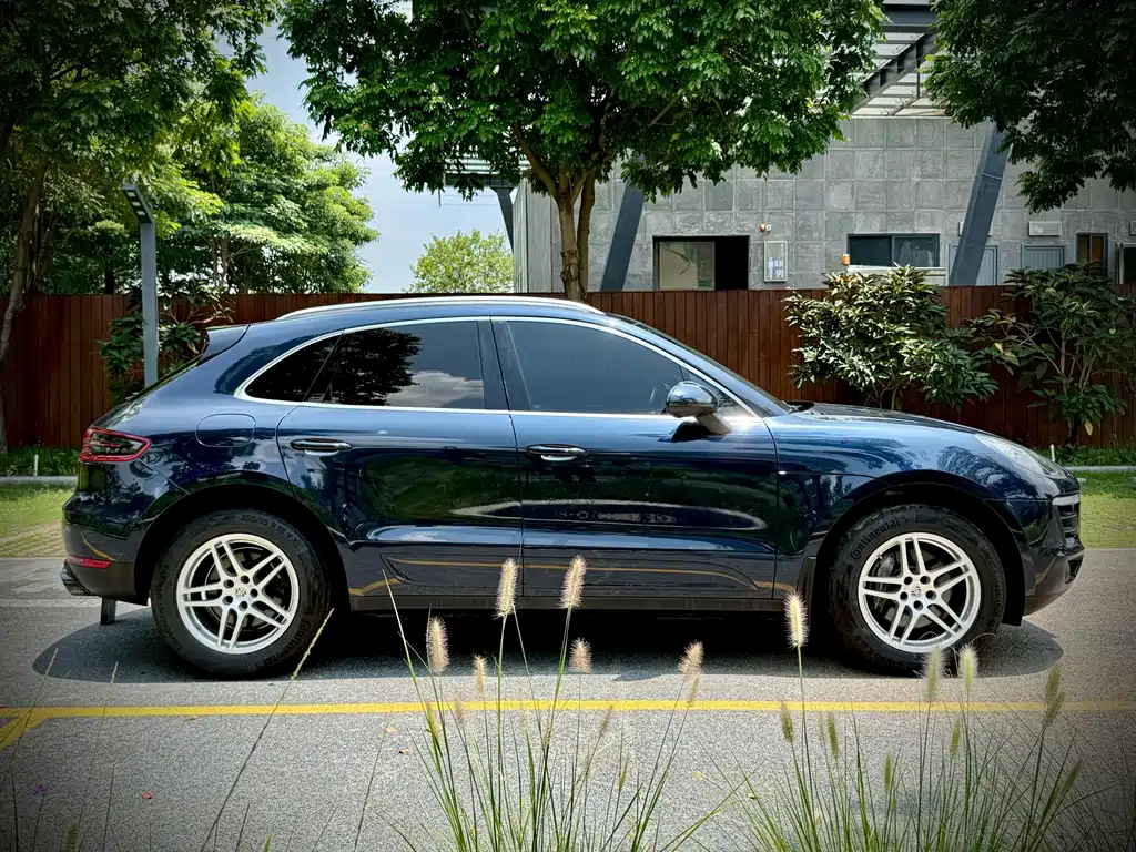 Porsche Macan — фото 7
