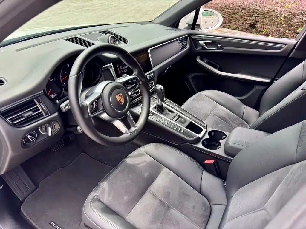 Porsche Macan — фото 9