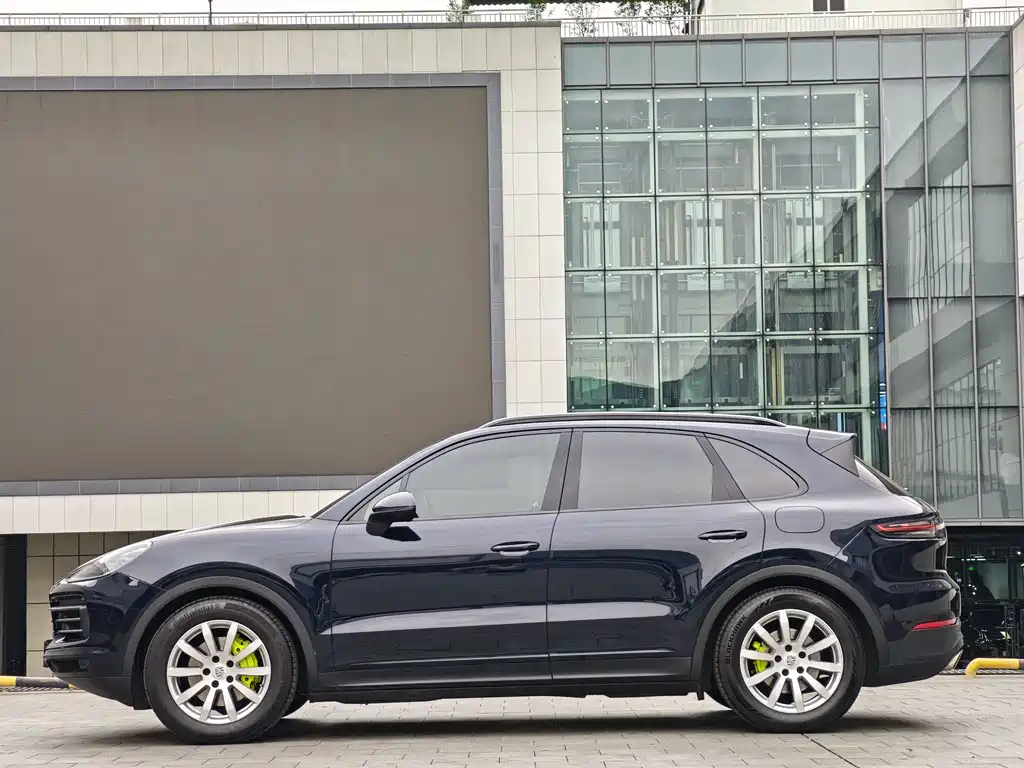 Porsche Cayenne Hybrid — фото 7