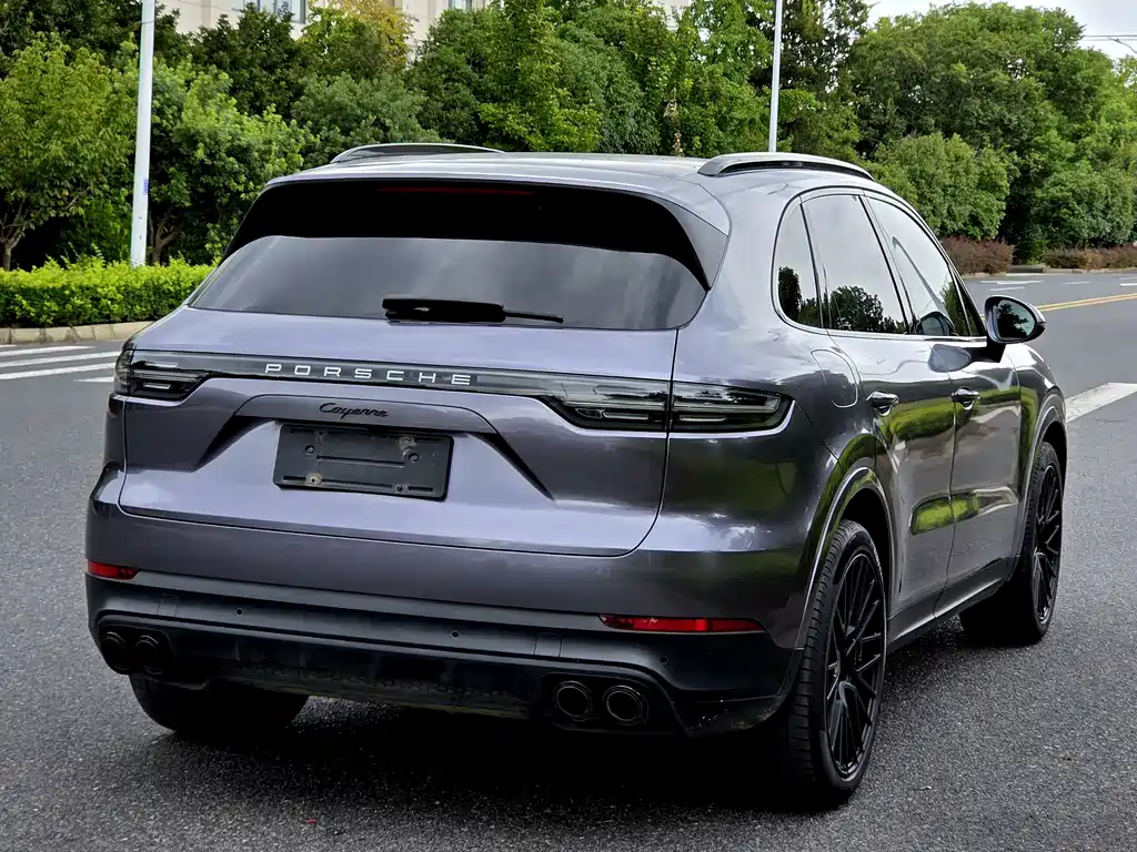 Porsche Cayenne — фото 9