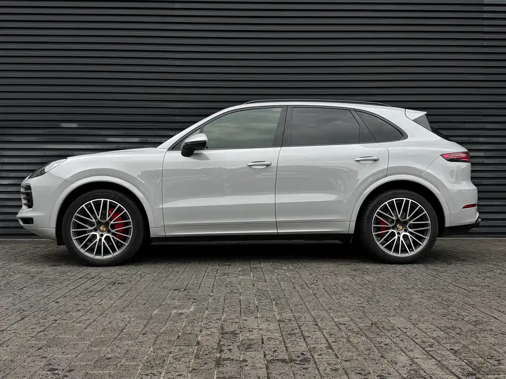 Porsche Cayenne — фото 4