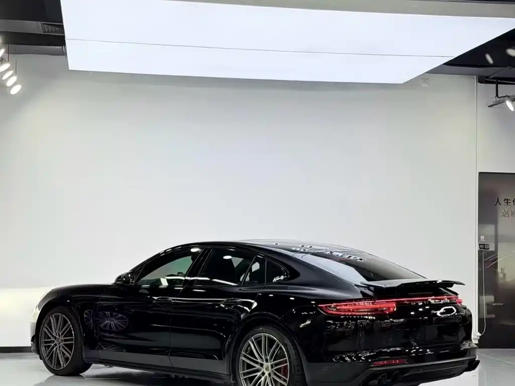 Porsche Panamera — фото 6