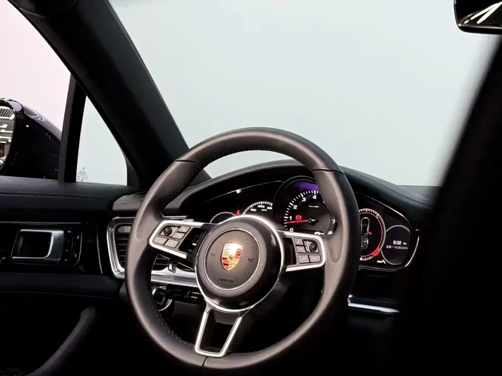 Porsche Panamera — фото 9
