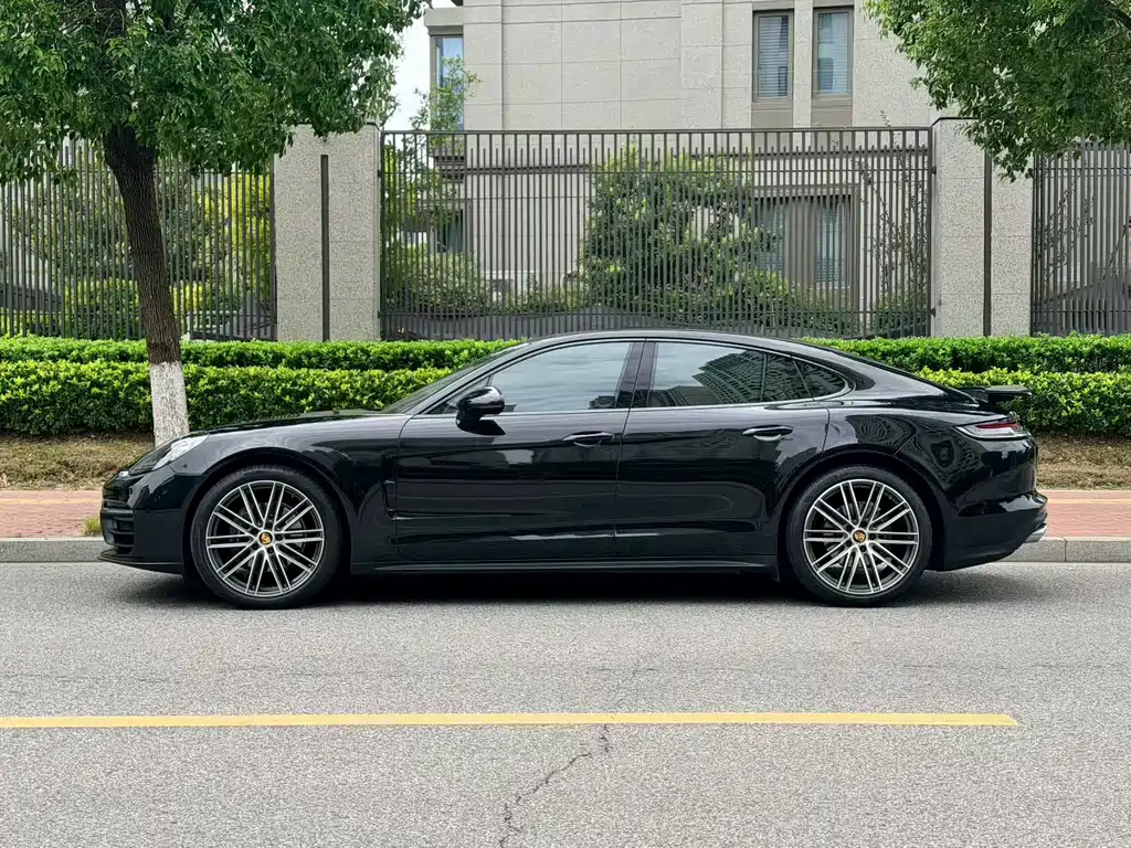 Porsche Panamera — фото 13