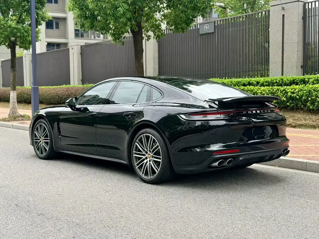 Porsche Panamera — фото 15