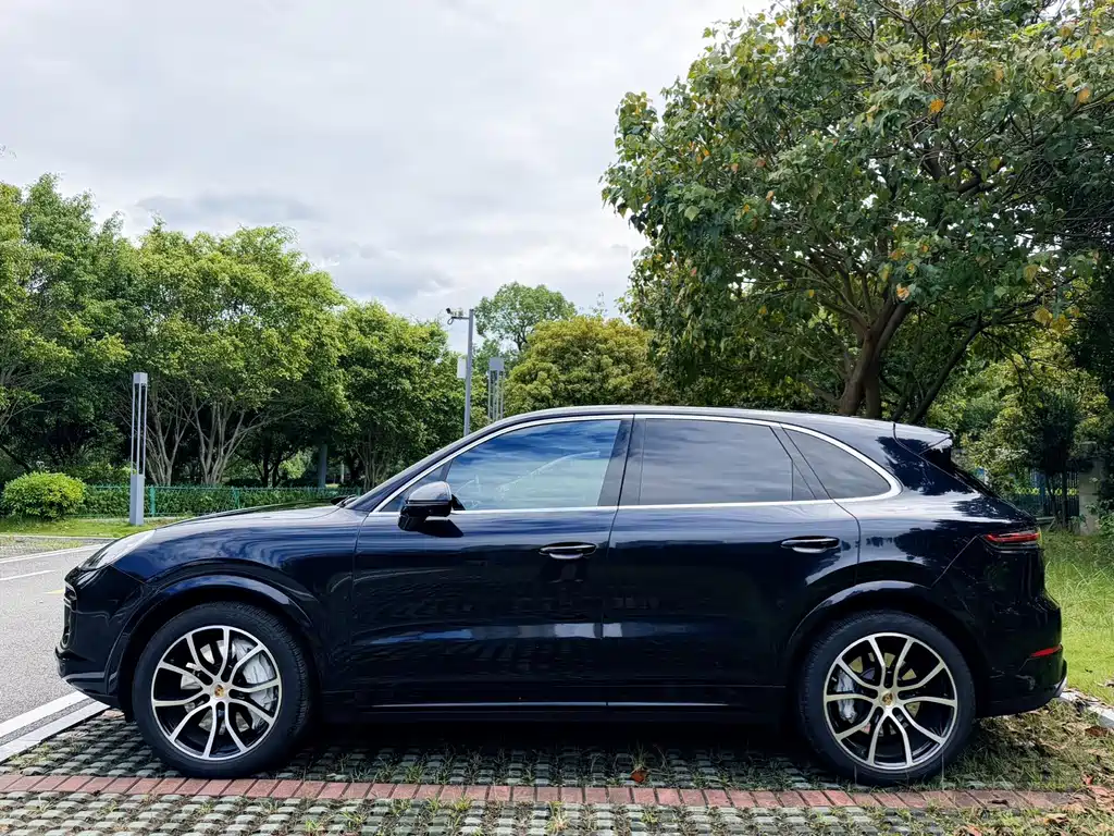 Porsche Cayenne — фото 3