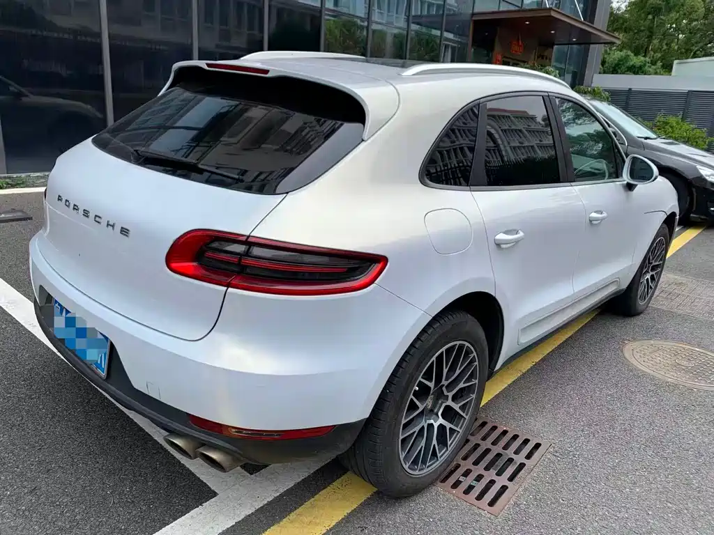 Porsche Macan — фото 6