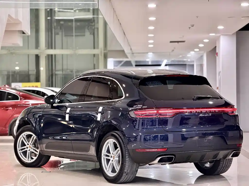 Porsche Macan — фото 11