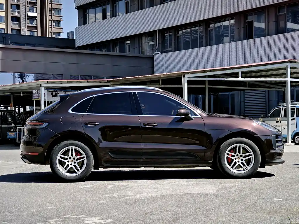 Porsche Macan — фото 5