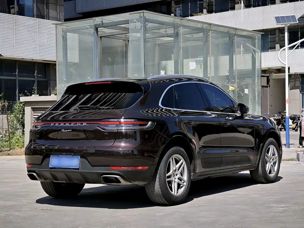 Porsche Macan — фото 7