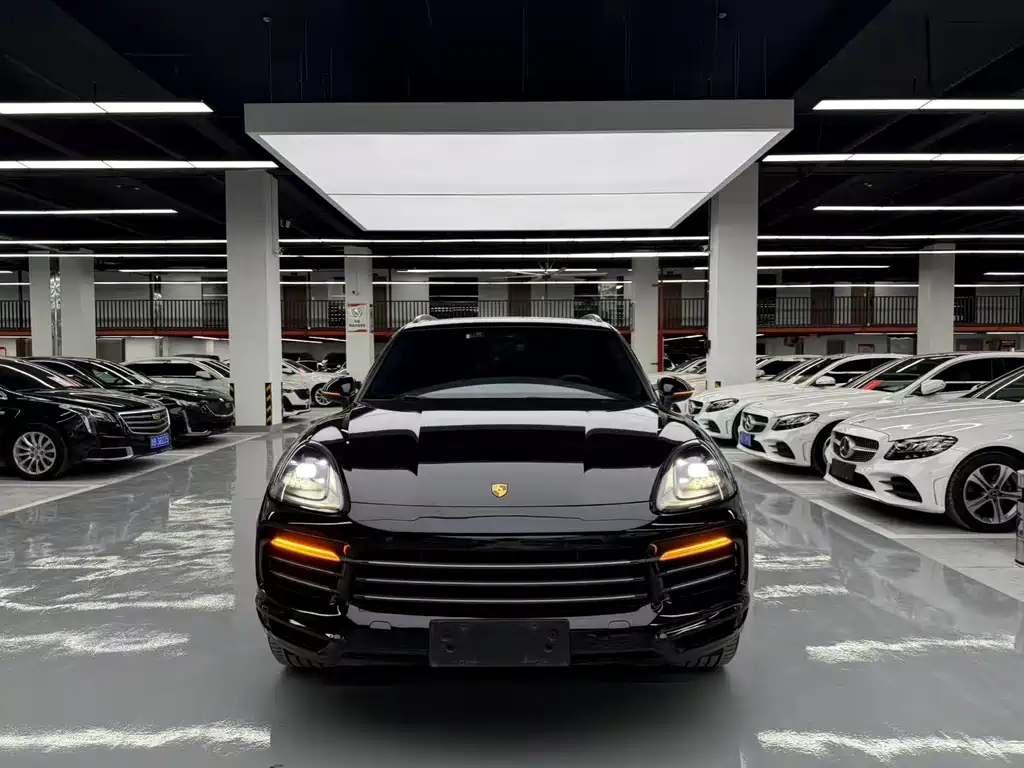 Porsche Cayenne — фото 2