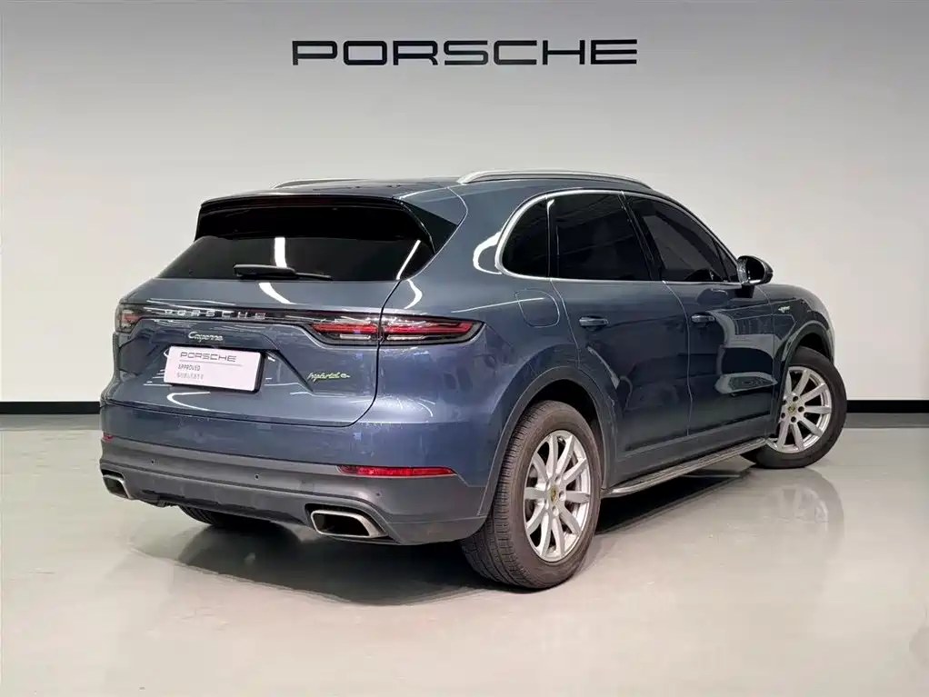 Porsche Cayenne Hybrid — фото 5