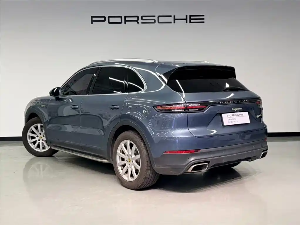 Porsche Cayenne Hybrid — фото 7