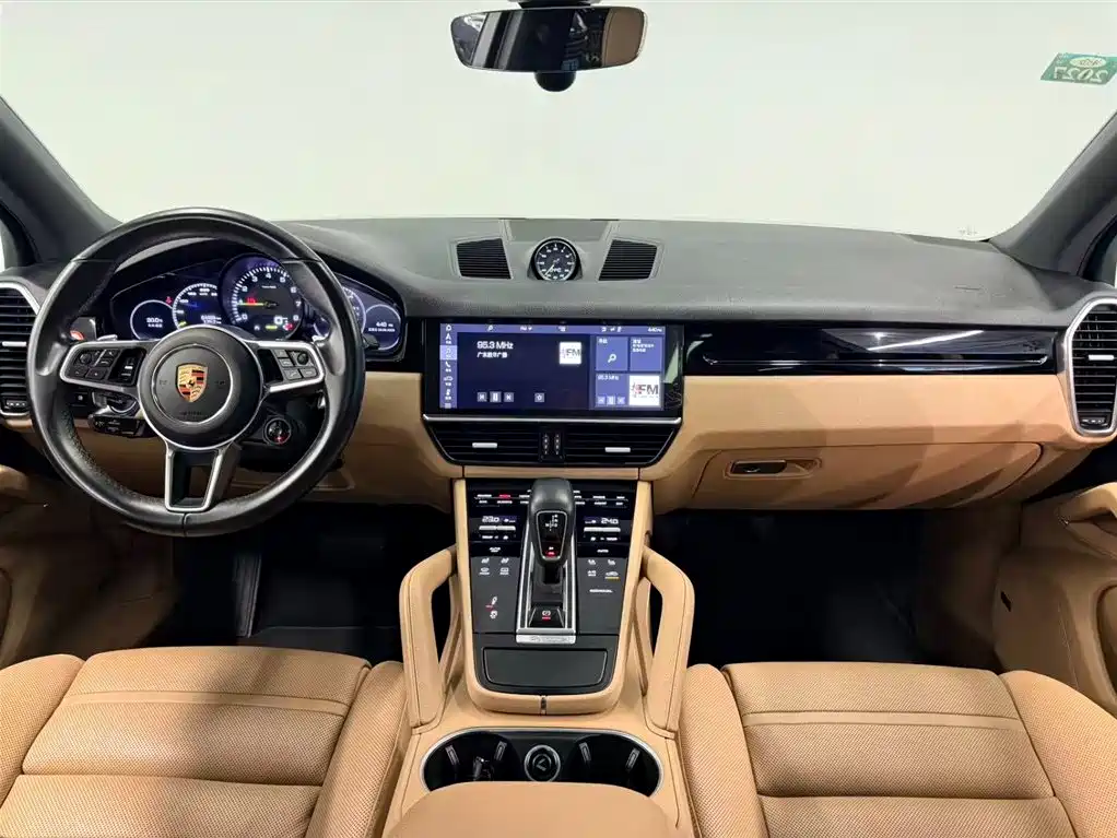 Porsche Cayenne Hybrid — фото 9
