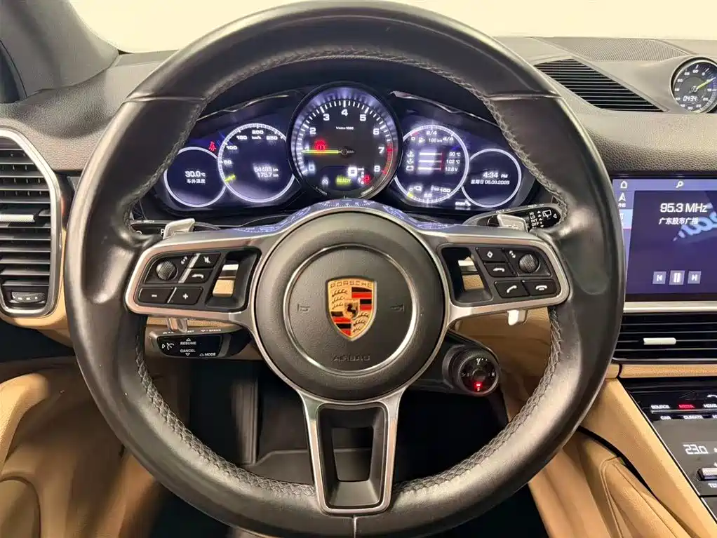 Porsche Cayenne Hybrid — фото 10