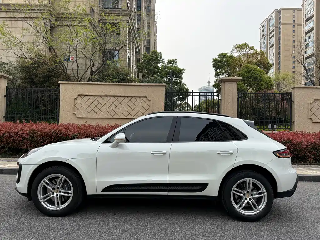 Porsche Macan — фото 8