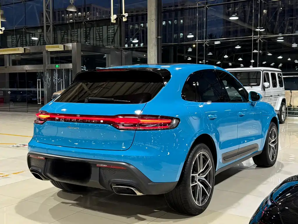 Porsche Macan — фото 21
