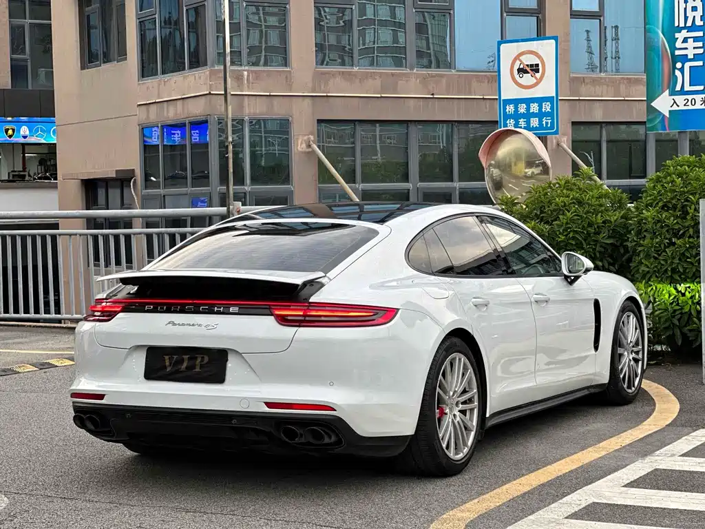 Porsche Panamera — фото 4