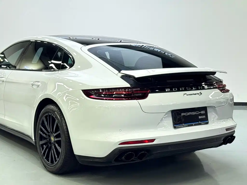 Porsche Panamera — фото 28