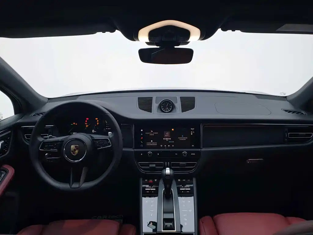 Porsche Macan — фото 20