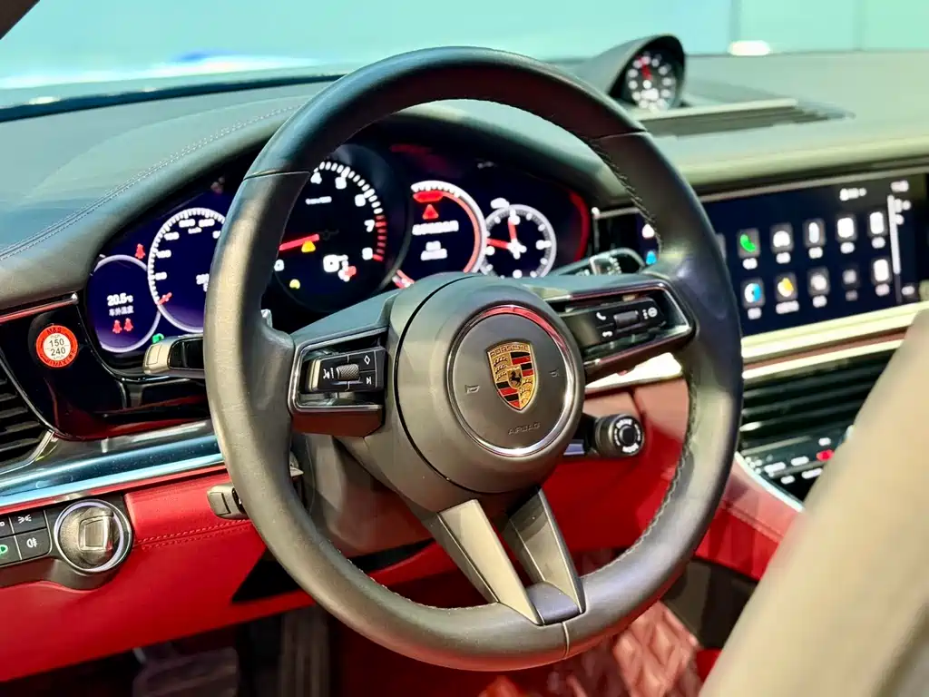 Porsche Panamera — фото 17