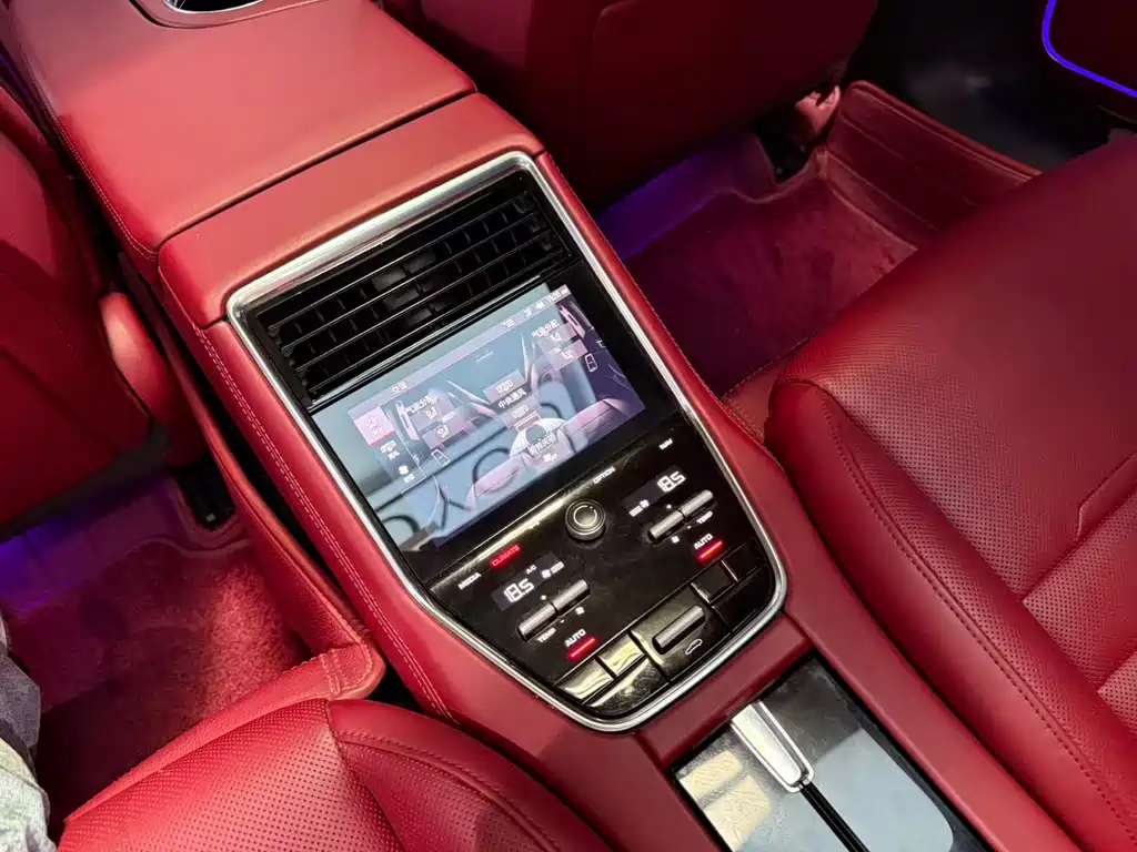 Porsche Panamera — фото 9