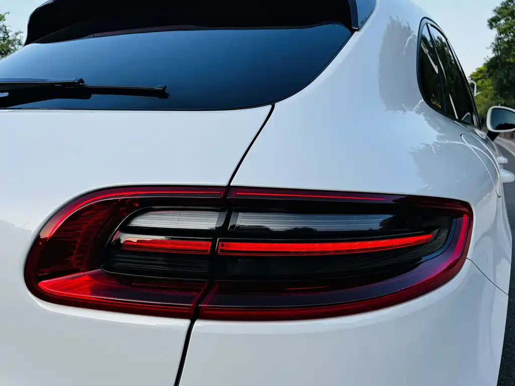 Porsche Macan — фото 4