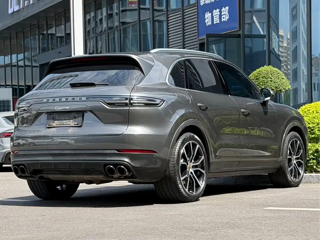 Porsche Cayenne — фото 3