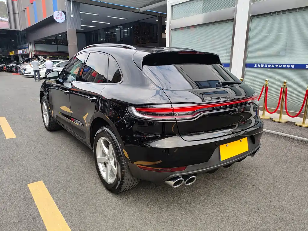 Porsche Macan — фото 7