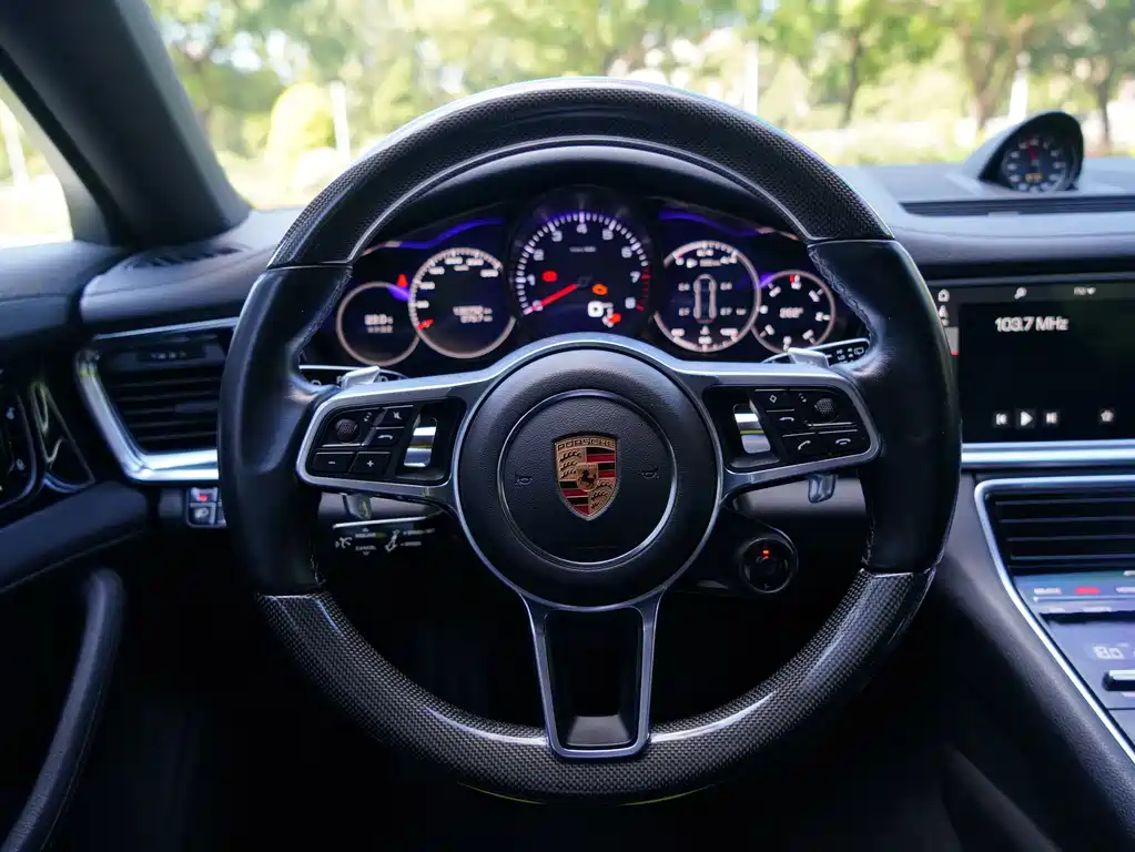 Porsche Panamera — фото 9