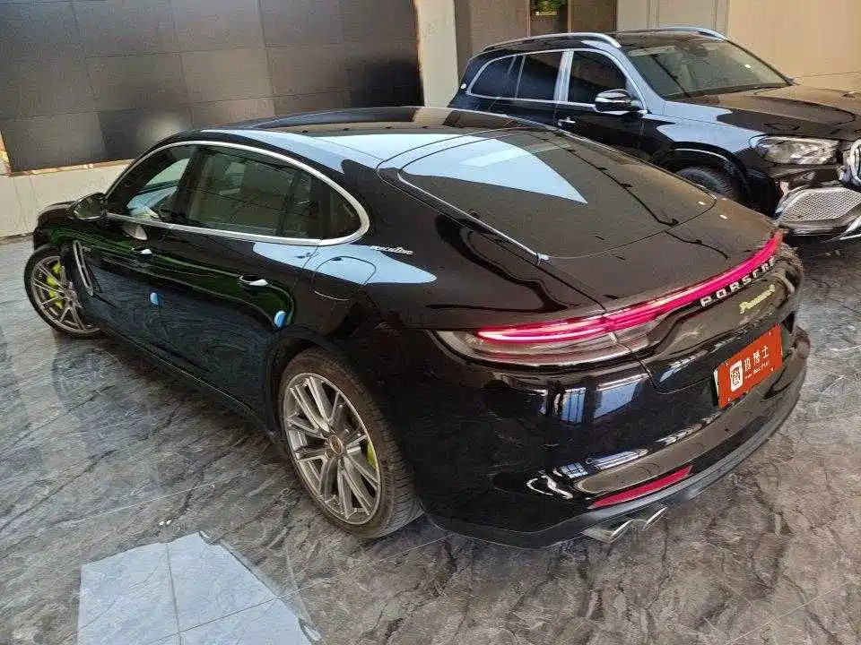 Porsche Panamera Hybrid — фото 3