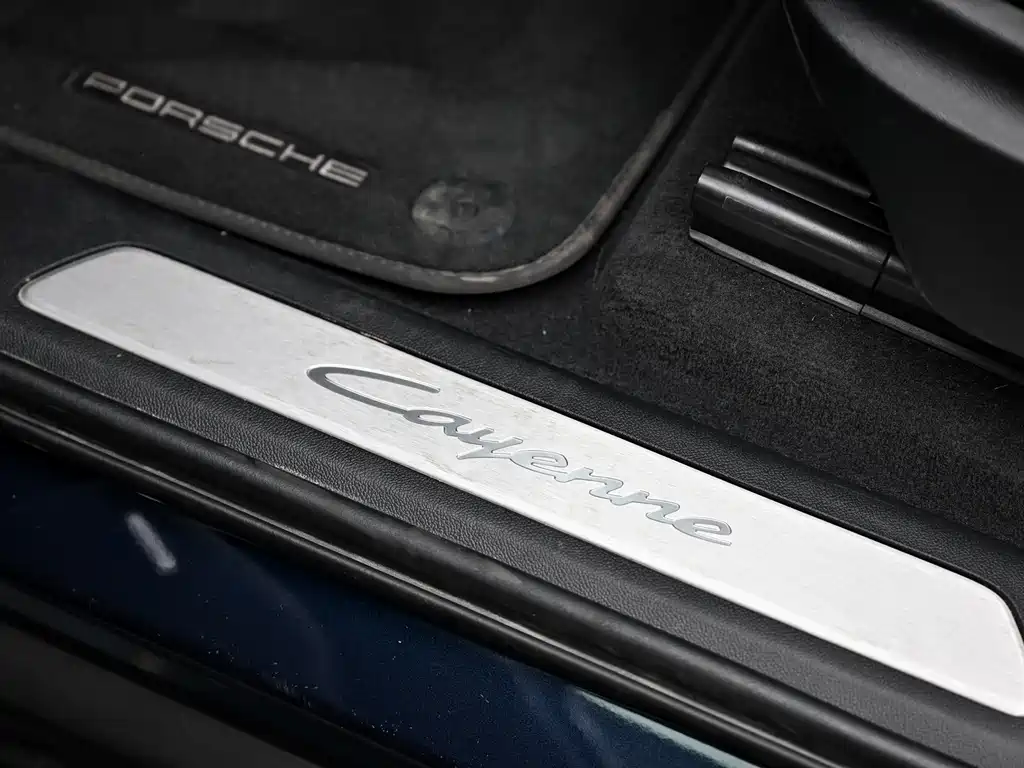 Porsche Cayenne — фото 2