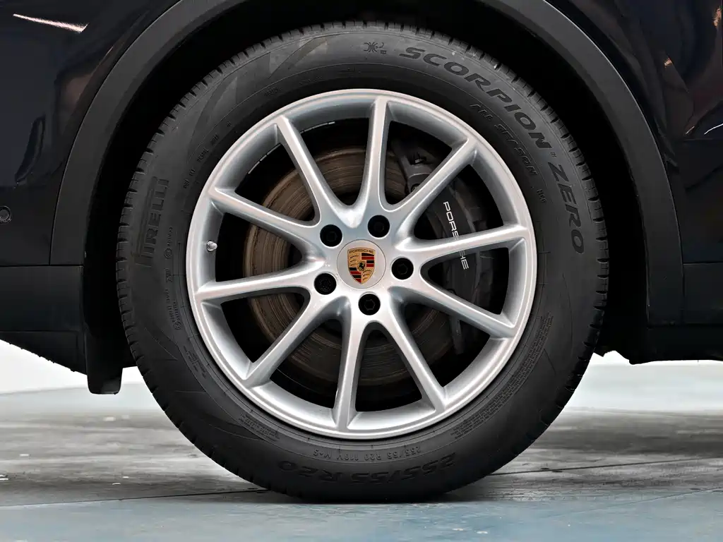 Porsche Cayenne — фото 10