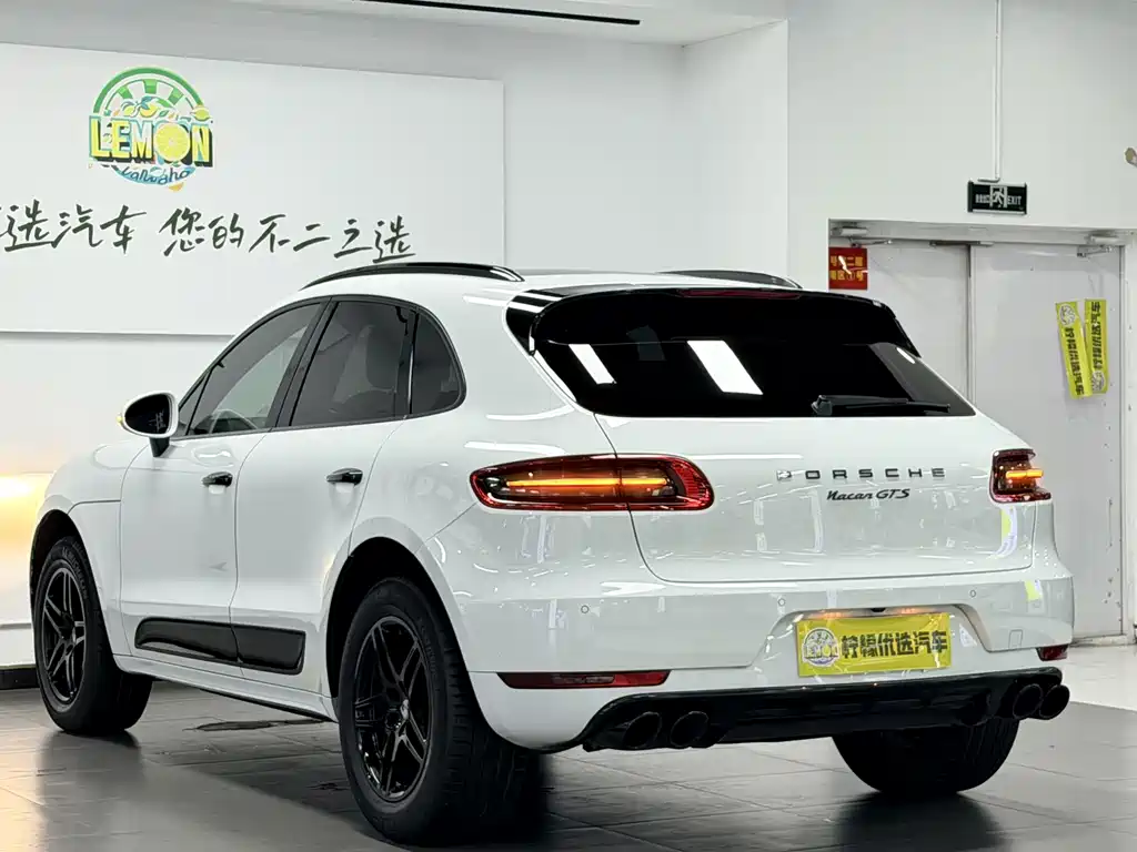 Porsche Macan — фото 10