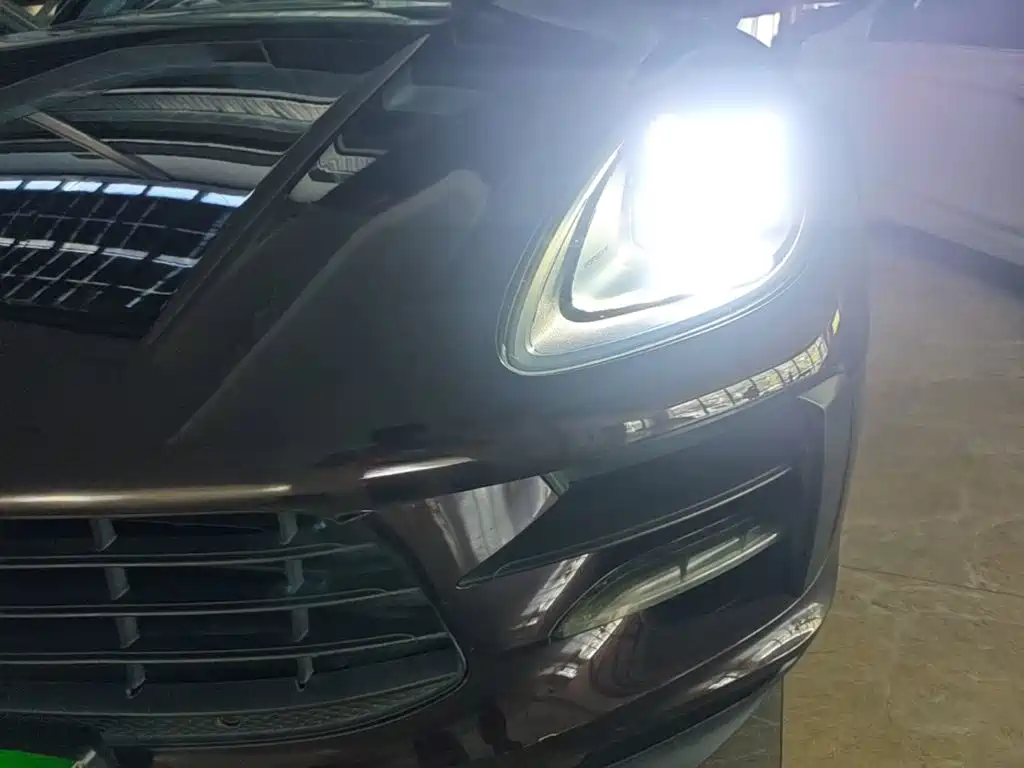Porsche Macan — фото 24
