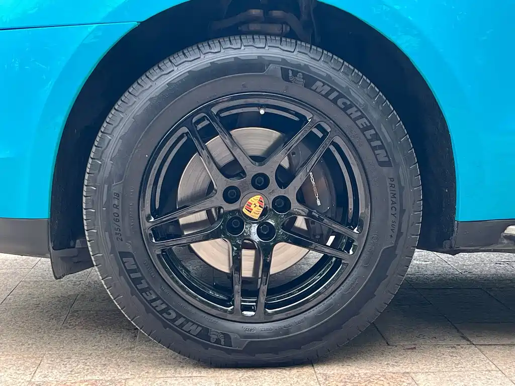 Porsche Macan — фото 7