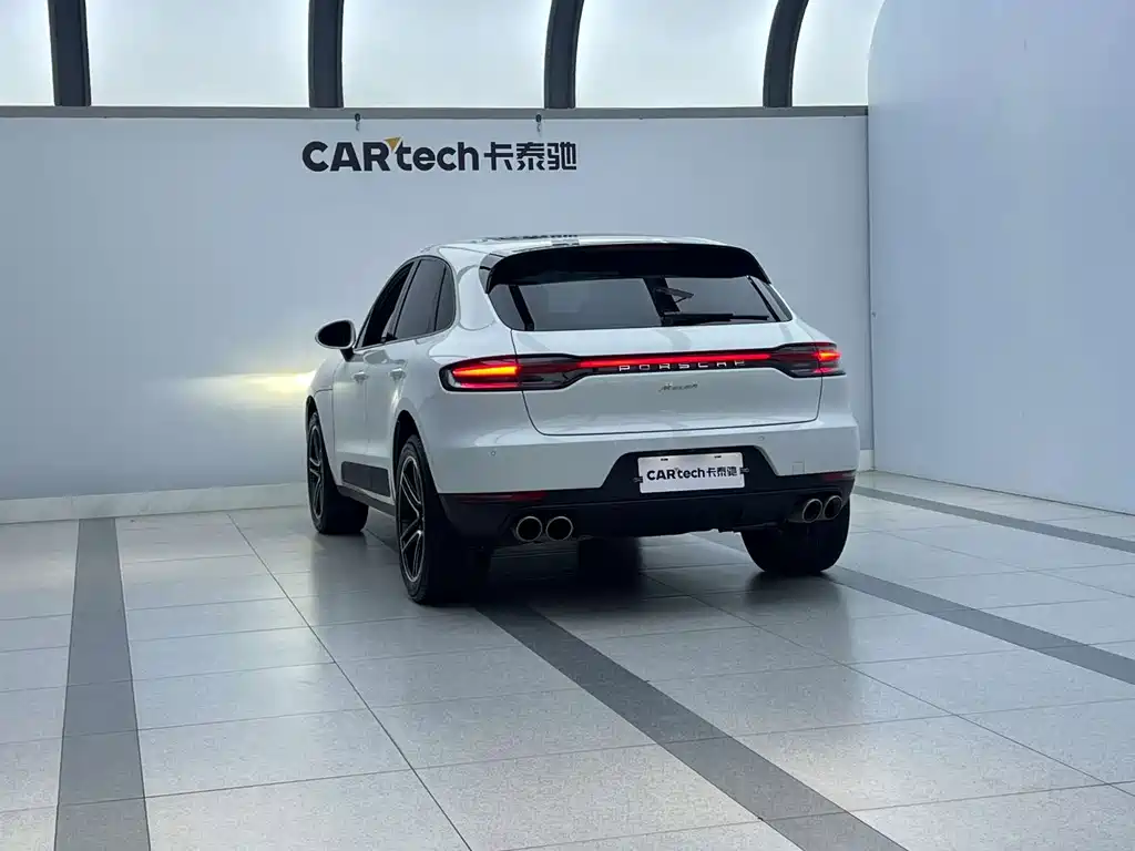 Porsche Macan — фото 9