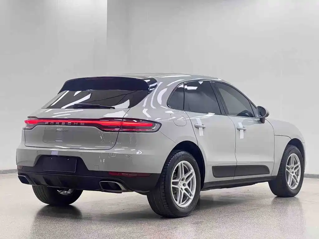 Porsche Macan — фото 30