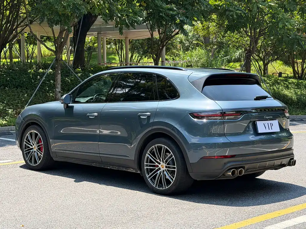 Porsche Cayenne — фото 7