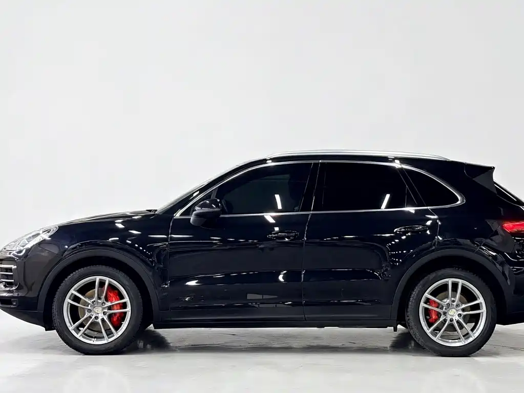 Porsche Cayenne — фото 3