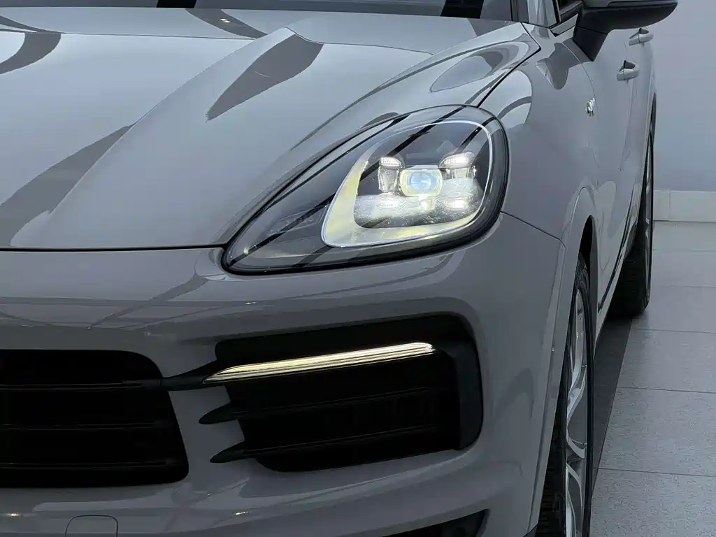 Porsche Cayenne Hybrid — фото 3