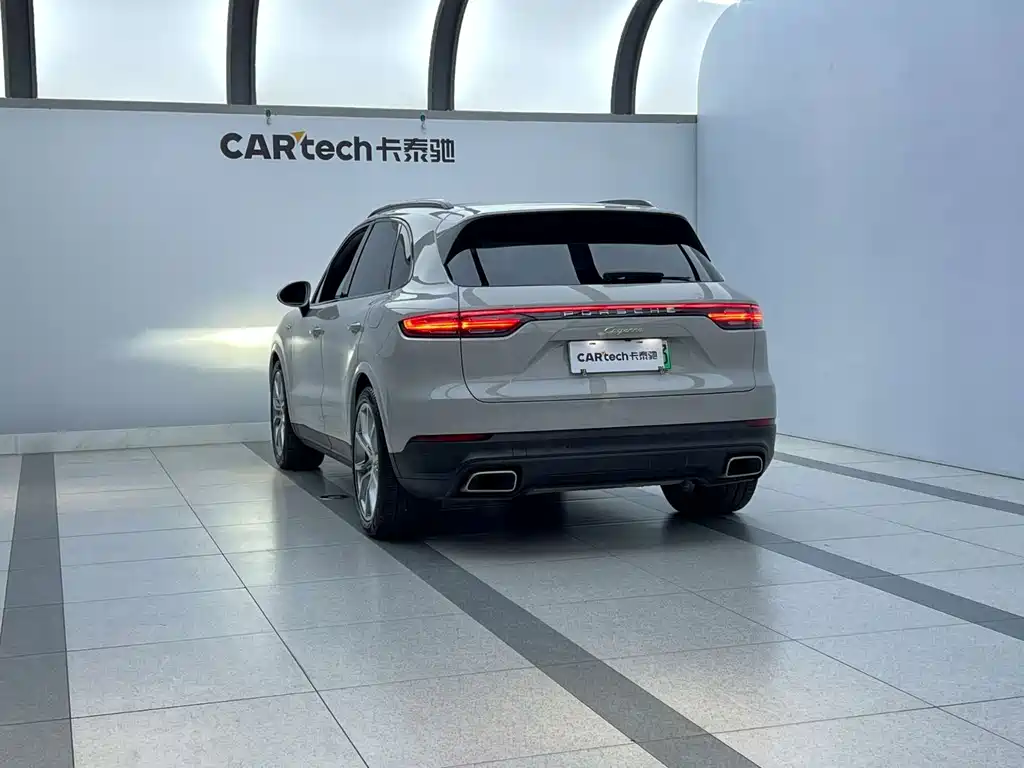 Porsche Cayenne Hybrid — фото 4