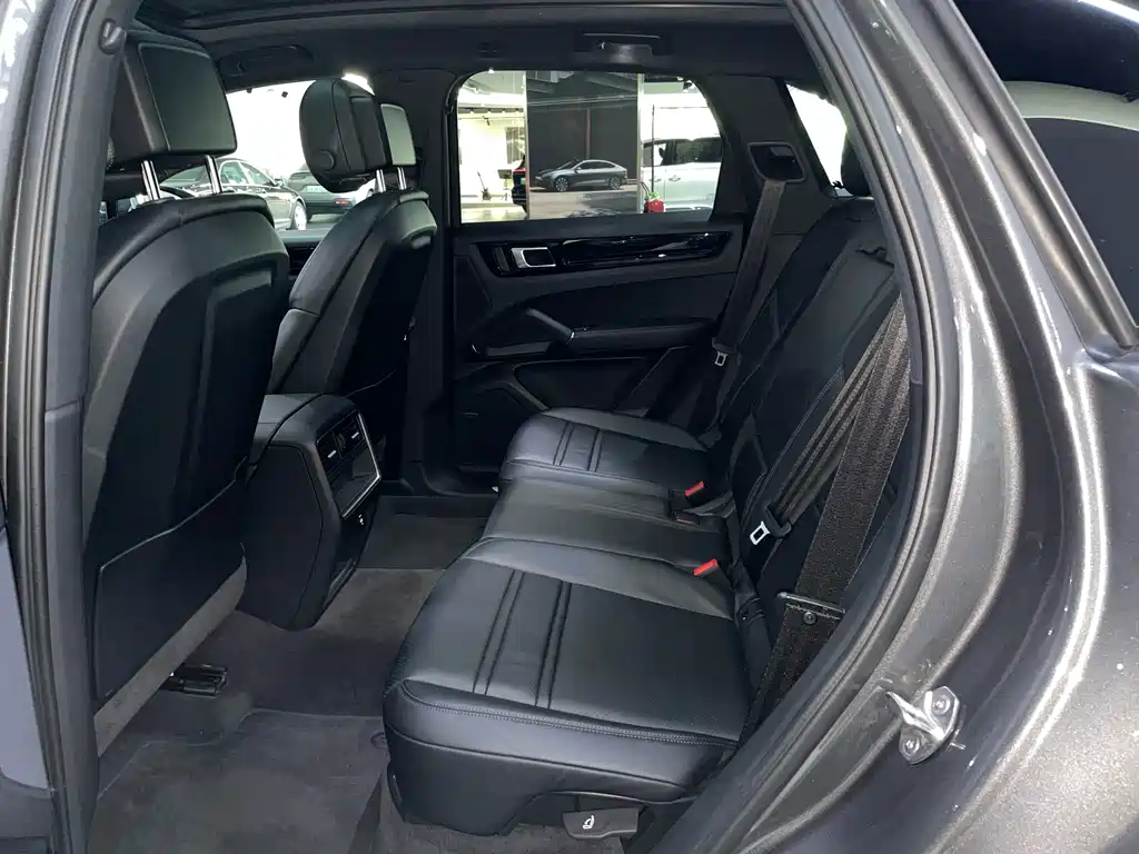 Porsche Cayenne Hybrid — фото 13