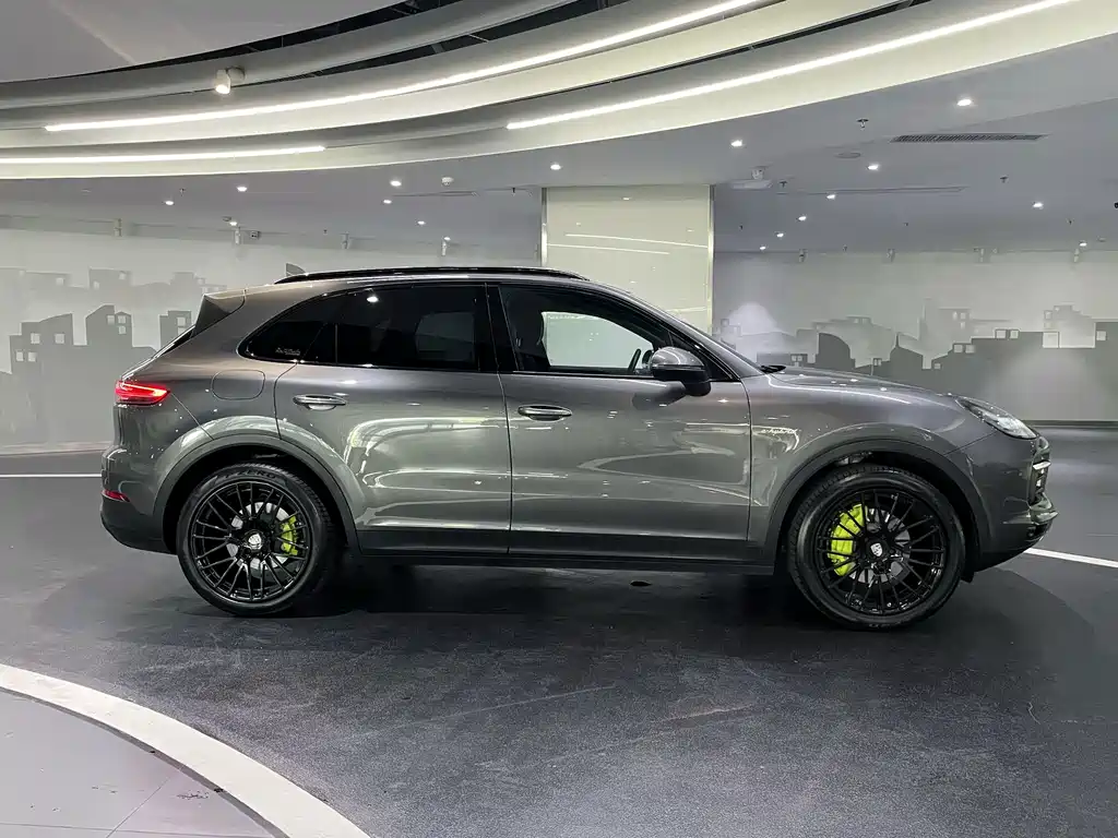 Porsche Cayenne Hybrid — фото 3