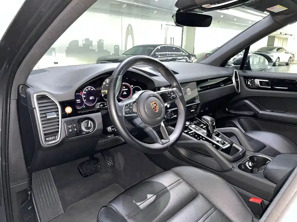 Porsche Cayenne Hybrid — фото 7
