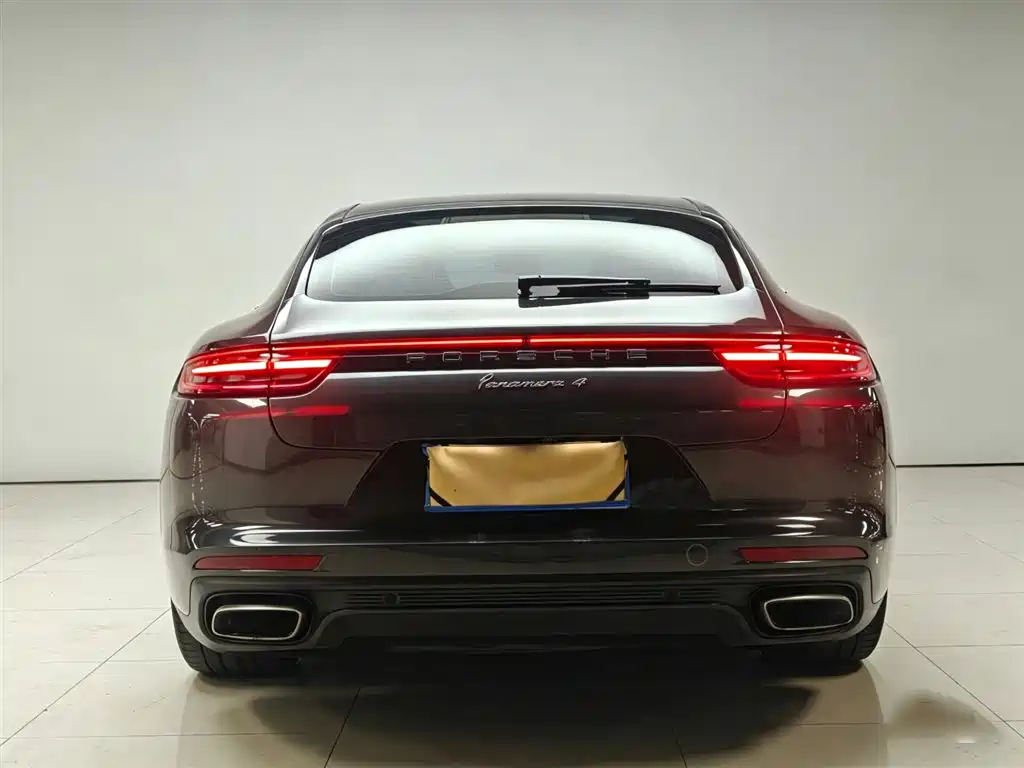 Porsche Panamera — фото 10