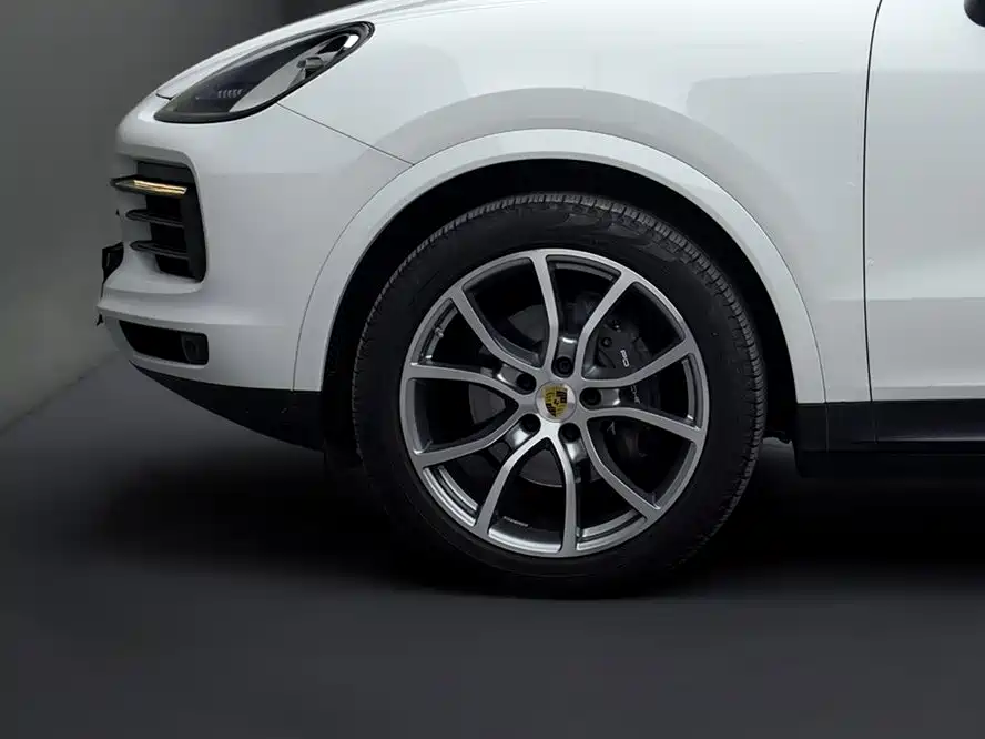 Porsche Cayenne — фото 5