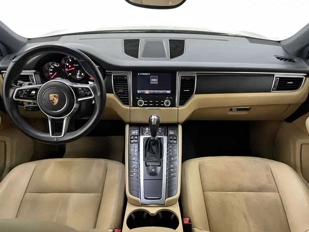 Porsche Macan — фото 9