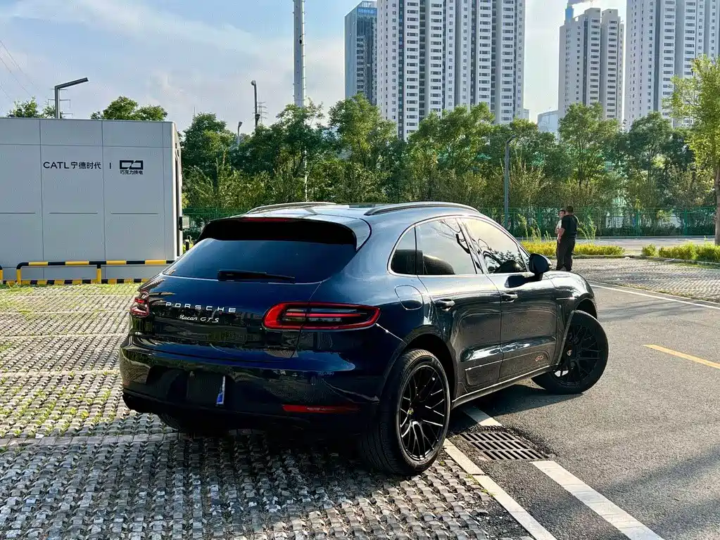 Porsche Macan — фото 6